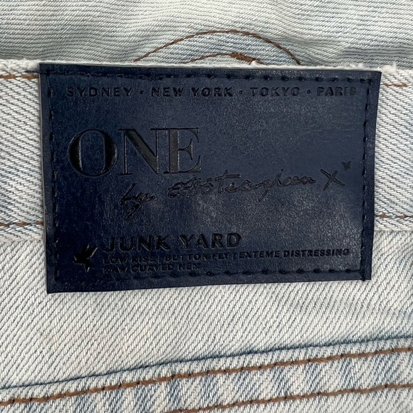 One X OneTeaspoon Raw Hem Distressed Denim Jean Mini Skirt Size 26 Women’s - Picture 7 of 7